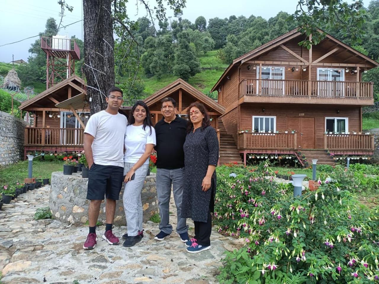 Vanprastha Resorts Dwarahat Esterno foto